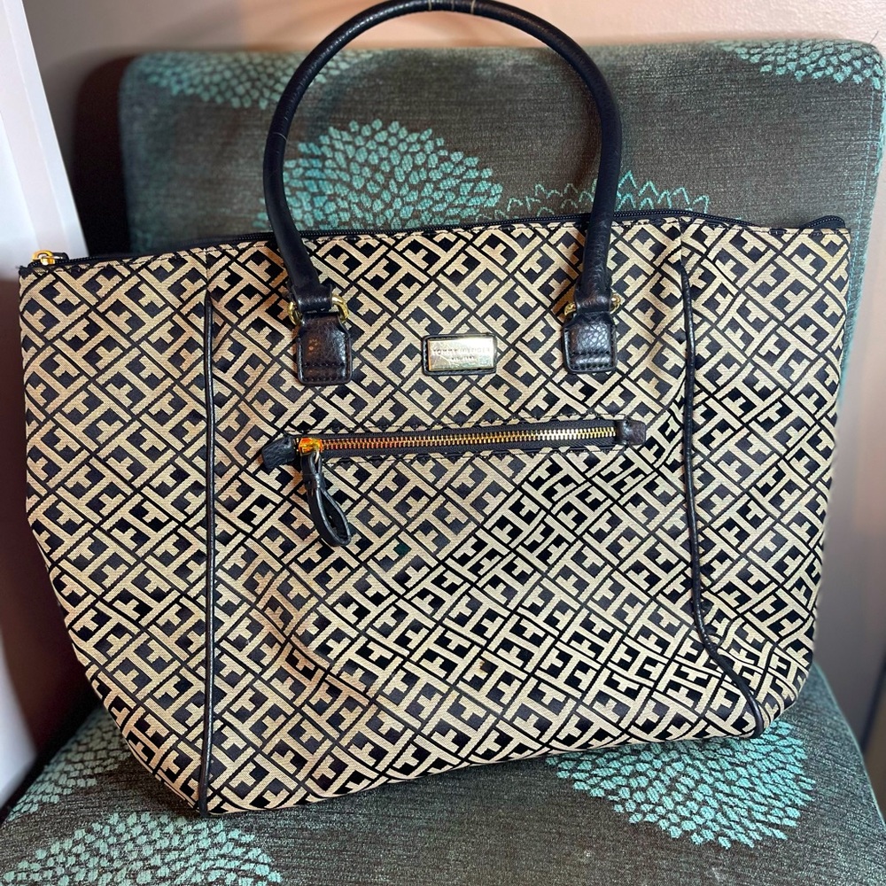 Large Tommy Hilfiger tote